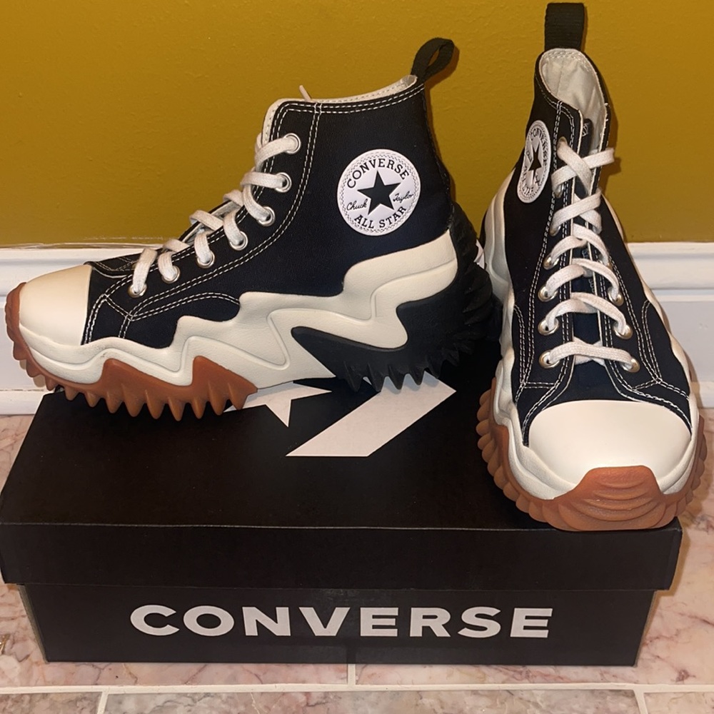 🚨CONVERSE RUN STAR MOTION SNEAKERS🚨